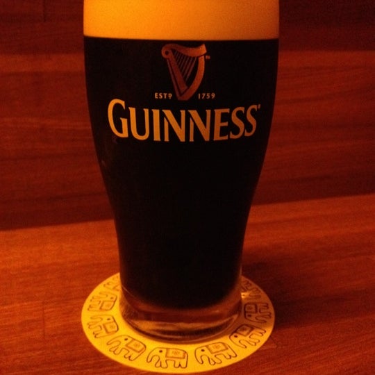 洋風居酒屋 レフリー Sake Bar