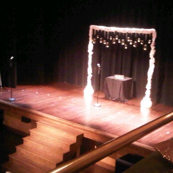 Foto tirada no(a) Gem &amp; Century Theatres por Joshua Y. em 8/4/2012