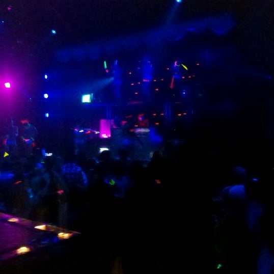 Foto tirada no(a) Krave Nightclub por Christopher J. em 5/26/2012