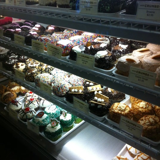 5/11/2012 tarihinde Jay F.ziyaretçi tarafından Crumbs Bake Shop'de çekilen fotoğraf