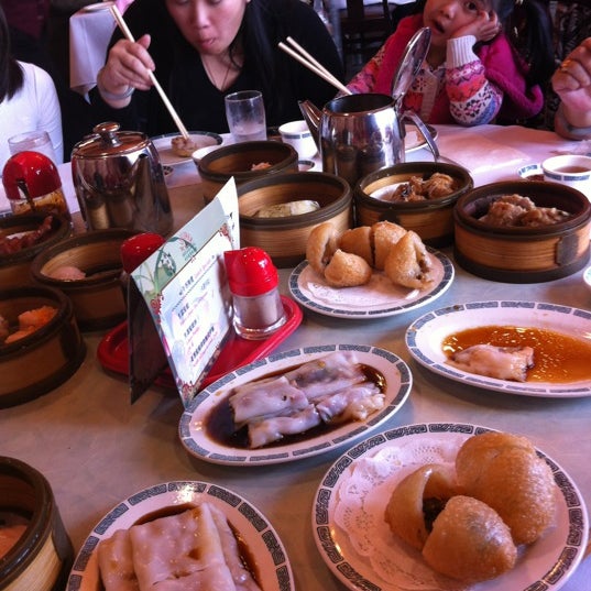 Photos at Hong Kong Flower Lounge Restaurant 香滿樓海鮮酒家 Millbrae, CA