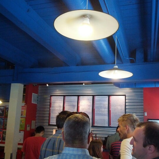 Photo taken at Blue Moon Burgers Fremont by Vaibhav J. on 7/26/2012