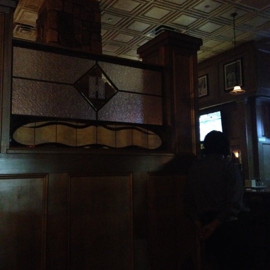 Foto tomada en Harrington&#39;s Bar &amp; Grill  por Sandy A. el 9/2/2012