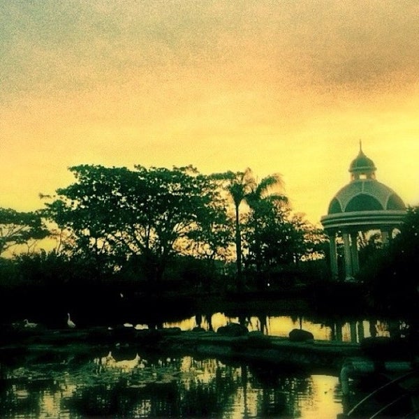 Photos At Taman Angsa Pakuwon City Lake