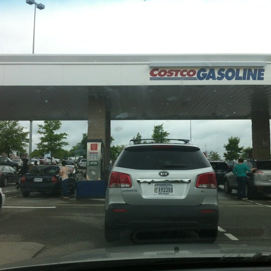 Costco Gasoline Gas Station in Woodbridge