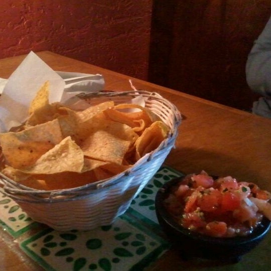 Photo prise au Miguel&#39;s Mexican Restaurant par Corrie H. le6/16/2012