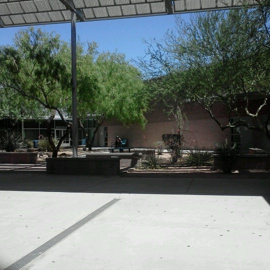 รูปภาพถ่ายที่ Scottsdale Community College โดย Die K. เมื่อ 6/19/2012