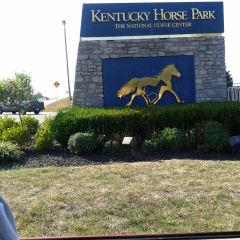 Kentucky Horse Park Christmas Lights 2021