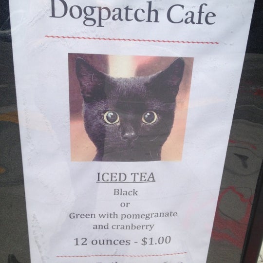 Снимок сделан в The Dogpatch Cafe пользователем Jessica S. 7/14/2012