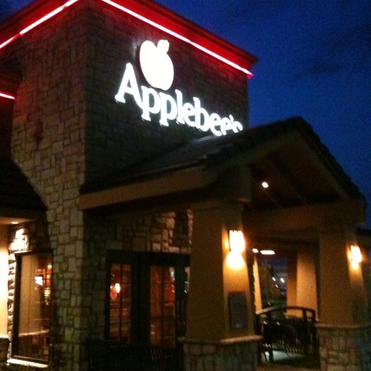 Applebee's Grill + Bar Village West 20 tips