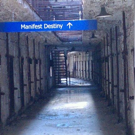 Снимок сделан в Rikers Island Correctional Facility пользователем David N. 4/14/2012
