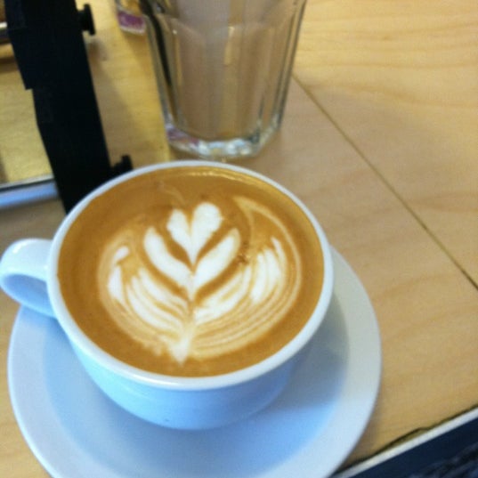 Снимок сделан в Voltage Coffee &amp; Art пользователем Tina M. 3/9/2012