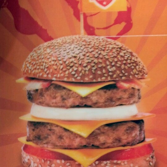 Foto scattata a Johnnie Special Burger da Rafael Q. il 7/22/2012