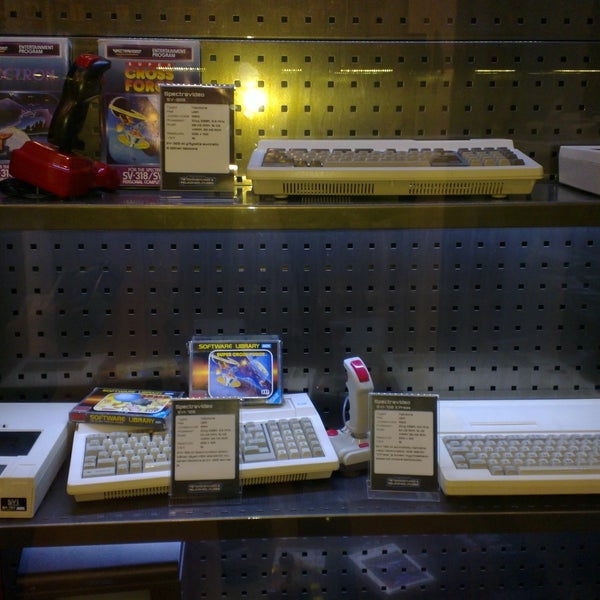 9/8/2012 tarihinde Juho N.ziyaretçi tarafından Helsinki Computer &amp; Game Console Museum'de çekilen fotoğraf