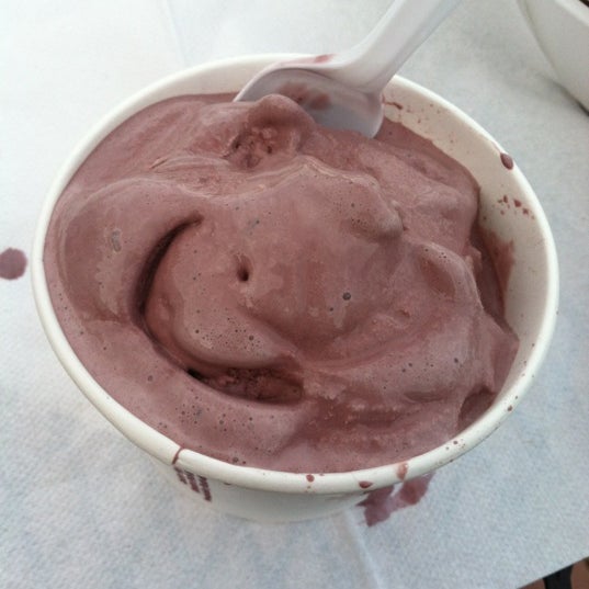 7/5/2012에 Justine M.님이 Katie&#39;s Homemade Ice Cream에서 찍은 사진