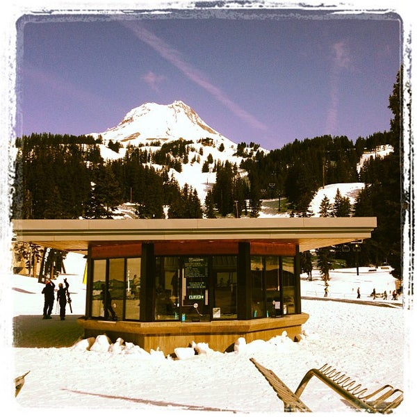 mt hood ski lodge