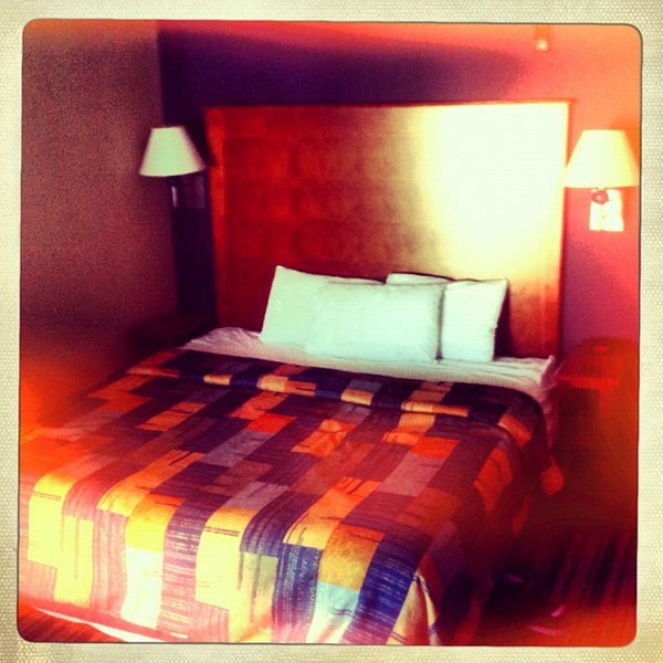 Das Foto wurde bei Ashworth by the Sea Hotel von Ilovetapatio am 7/22/2012 aufgenommen