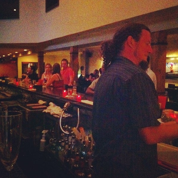 Foto tomada en Alfa Restaurant &amp; Bar  por Shaun C. el 7/10/2012