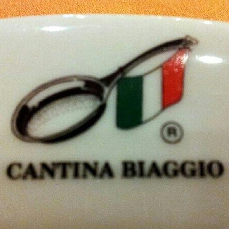 Photo taken at Cantina Biaggio by Leandro R. on 8/19/2012