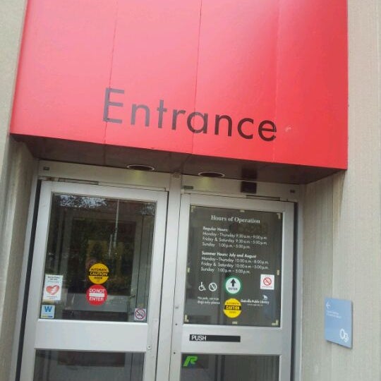 Oakville Public Library (Central Branch) Library in Oakville