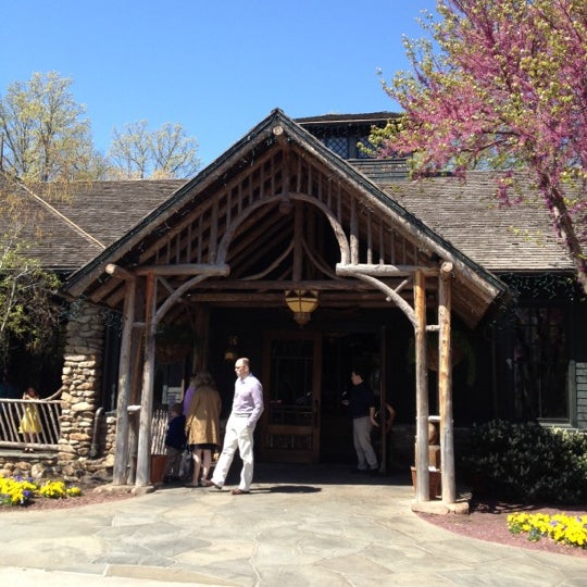 clyde's oak tower lodge