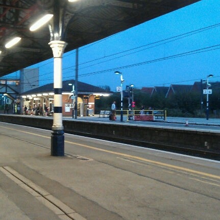 grantham railway station gra