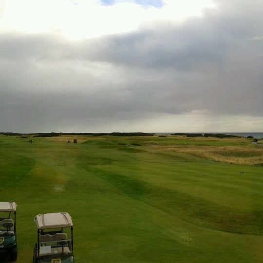 รูปภาพถ่ายที่ Royal Dornoch Golf Club โดย Craig G. เมื่อ 9/5/2012