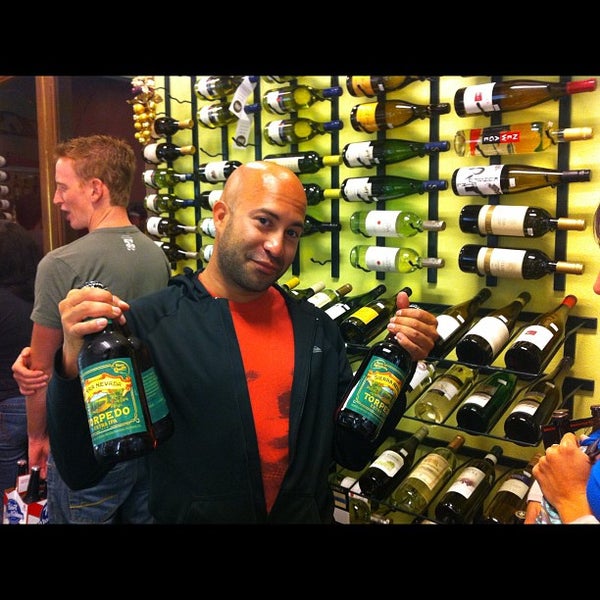 4/28/2012にJen R.がThe Wine Cornerで撮った写真