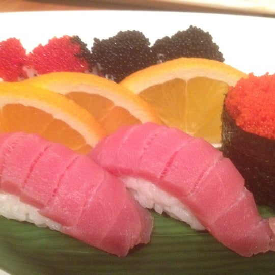 Foto diambil di Fuji Steak &amp; Sushi Tennessee oleh Chris M. pada 5/22/2012