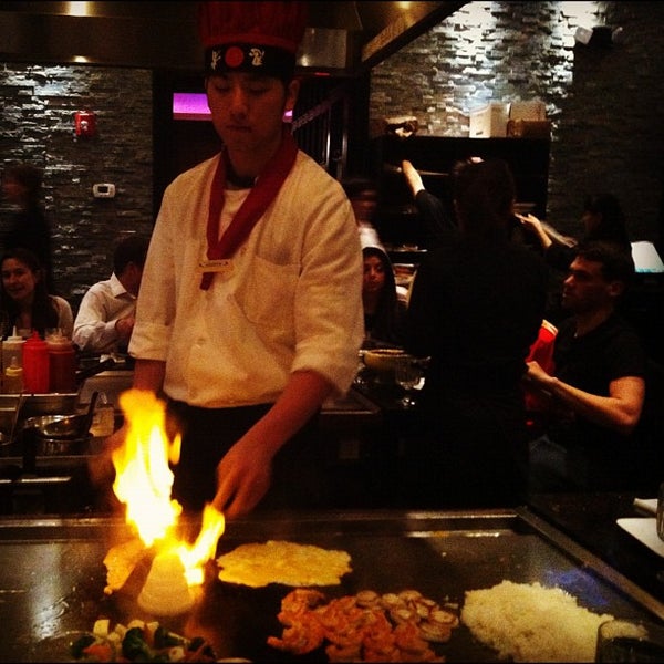 Photo taken at Osaka Japanese Sushi and Steakhouse by Gloria C. on 4/28/2012