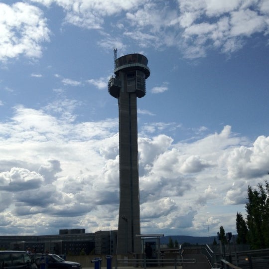 Innland (Domestic) - Airport Terminal