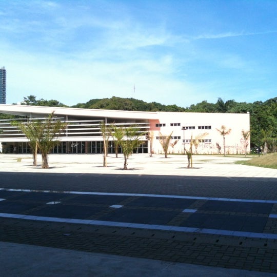 Снимок сделан в UFBA - Universidade Federal da Bahia - Campus Ondina пользователем Sergio G. 3/23/2012