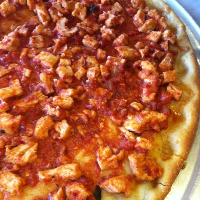 Foto scattata a Crustini Pizza da Donna T. il 8/4/2012