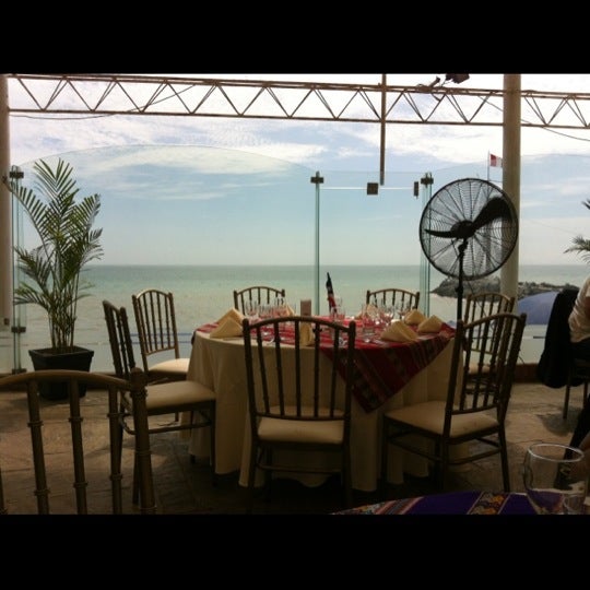 Photo taken at Restaurant Costa Verde by Marie V. on 3/4/2012