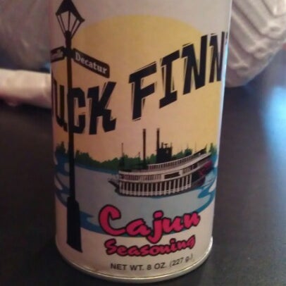Foto tirada no(a) Huck Finn&#39;s Cafe por Paulo V. em 6/20/2012