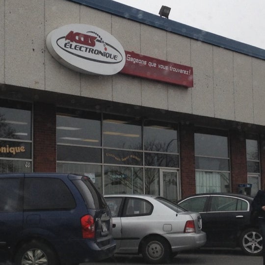 Acces Électronique DollarddesOrmeaux Electronics Store in Montréal