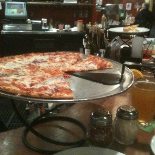 8/31/2012にGeorge D.がKianti&#39;s Pizza &amp; Pasta Barで撮った写真