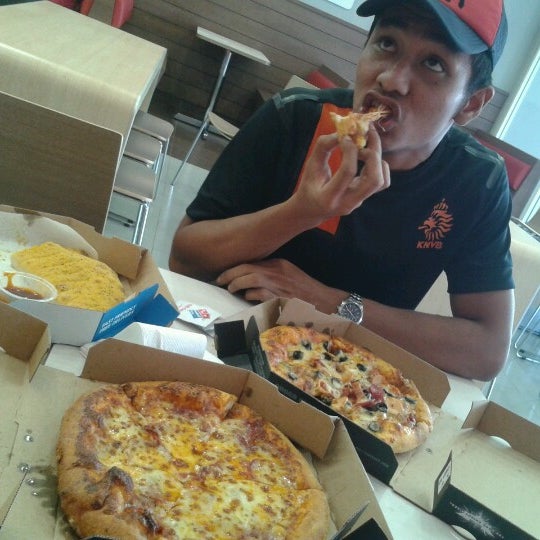 Domino S Pizza Sitiawan Pizza Place