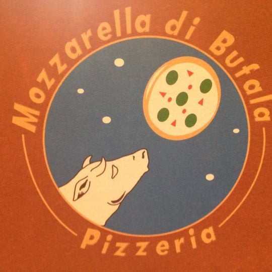 Photo prise au Mozzarella di Bufala par Princess H. le5/24/2012