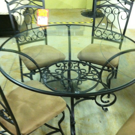 Unclaimed Furniture Duncan, SC