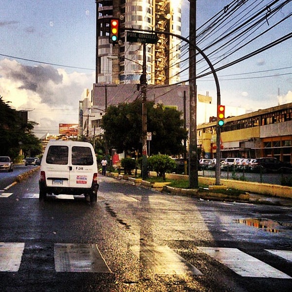 Plaza Naco Naco Av. Tiradentes