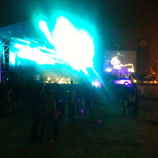 รูปภาพถ่ายที่ Santander Music Festival โดย Álvaro B. เมื่อ 8/2/2012