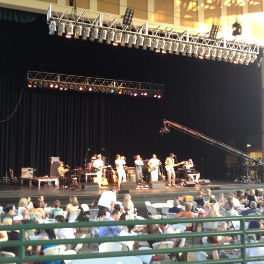 Mable House Christmas 2022 Mable House Barnes Amphitheatre Concert Hall Mable House Christmas 2022 Mable House Barnes Amphitheatre Concert Hall