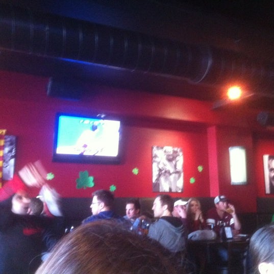 3/16/2012 tarihinde Barry V.ziyaretçi tarafından Rebel Bar &amp; Grill'de çekilen fotoğraf