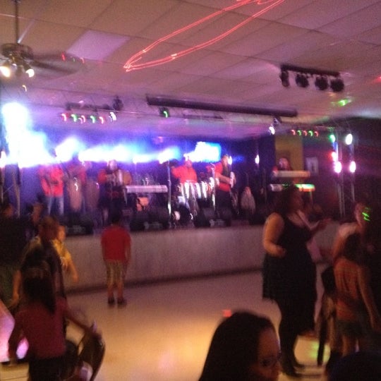 Mi Mercado Flea Market and Ballroom - South San Antonio - 0 tips