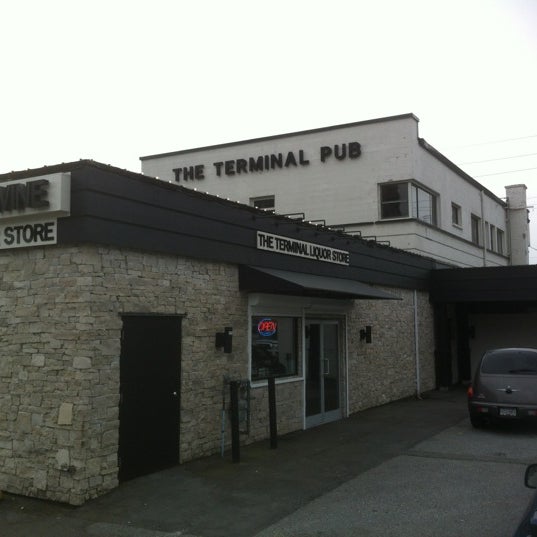 3/23/2012 tarihinde Ryan S.ziyaretçi tarafından The Terminal Pub'de çekilen fotoğraf