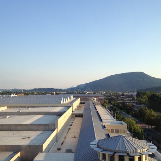 Photo taken at Chattanooga Marriott Downtown by Benjamin R. on 6/19/2012