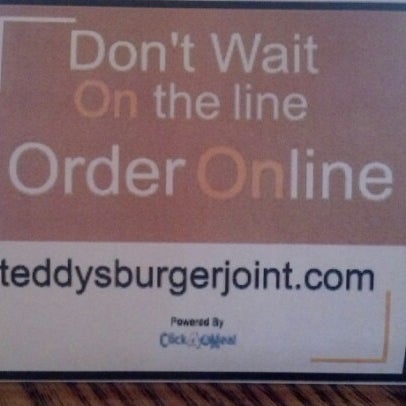 Снимок сделан в Teddy&#39;s Burger Joint пользователем Bob C. 8/23/2012