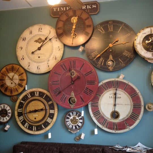Village watch. Hikawa Clock shop. Часы в деревне.