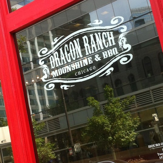 รูปภาพถ่ายที่ Dragon Ranch โดย Stephen S. เมื่อ 8/31/2012